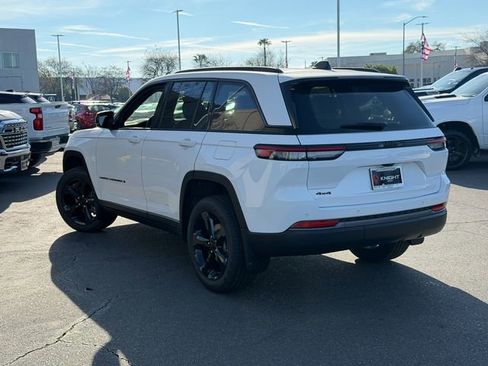 New 2026 Jeep Grand Cherokee Limited w/ Limited Altitude Package image 9