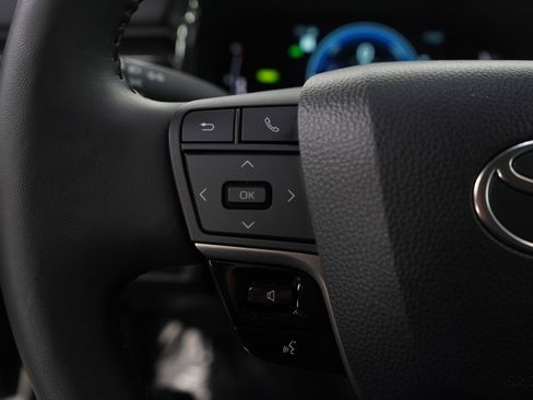 Used 2025 Toyota Camry LE image 15