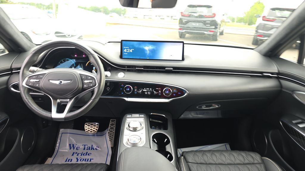 Used 2023 Genesis GV70 3.5T Sport w/ Sport Prestige Package AWD/4WD image 25