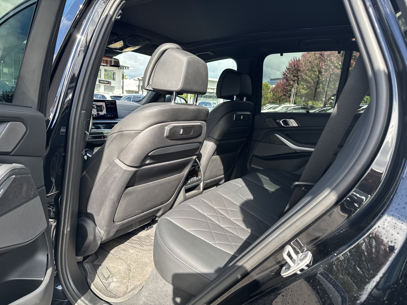 Used 2024 BMW X5 xDrive50e w/ Executive Package AWD/4WD image 16