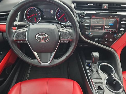 Used 2020 Toyota Camry XSE FWD image 15
