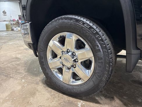 Used 2020 Chevrolet Silverado 2500 LTZ w/ LTZ Premium Package image 13