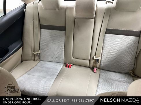 Used 2012 Toyota Camry LE image 29