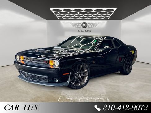 Used 2020 Dodge Challenger R/T Scat Pack RWD image 1