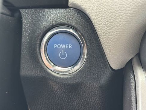 Certified 2022 Toyota RAV4 XLE AWD/4WD image 17