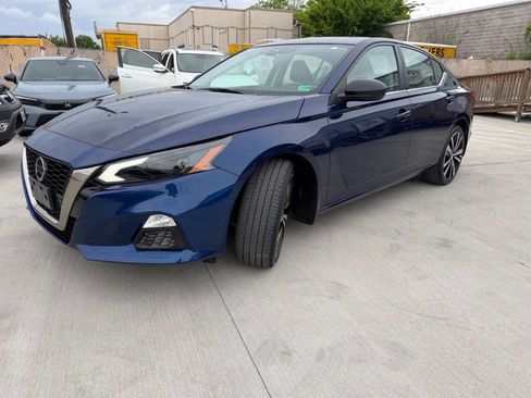 Used 2021 Nissan Altima 2.5 SR image 3