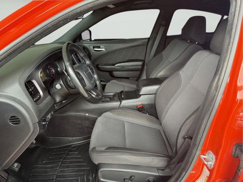 Used 2017 Dodge Charger R/T w/ Navigation & Travel Group RWD image 9