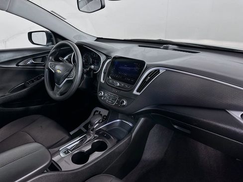 Used 2022 Chevrolet Malibu LT FWD image 30