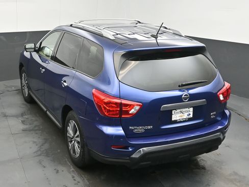 Used 2018 Nissan Pathfinder SL image 34