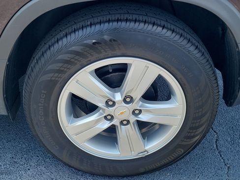 Used 2020 Chevrolet Trax LT w/ Driver Confidence Package FWD image 9