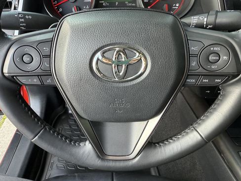 Used 2022 Toyota Camry XSE image 15