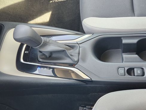 Used 2024 Toyota Corolla LE image 24