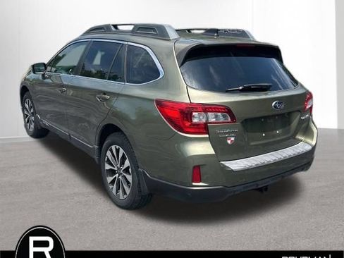 Used 2016 Subaru Outback 2.5i Limited AWD/4WD image 3