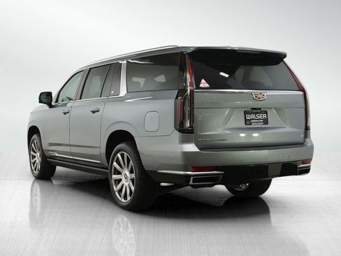 Used 2024 Cadillac Escalade ESV Premium Luxury Platinum w/ Heavy-Duty Trailer Package AWD/4WD image 3