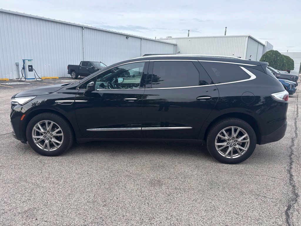 Used 2024 Buick Enclave Essence w/ Experience Buick Package AWD/4WD image 6