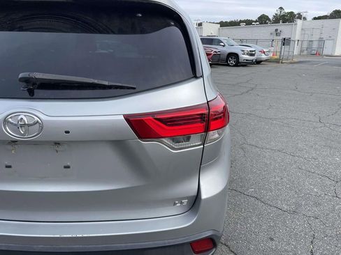 Used 2018 Toyota Highlander Plus image 17