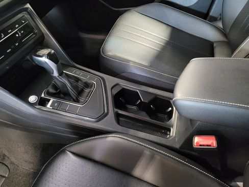 Used 2022 Volkswagen Tiguan SE FWD image 26