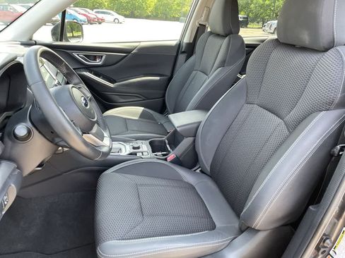 Used 2019 Subaru Forester Premium w/ All-Weather Package AWD/4WD image 12