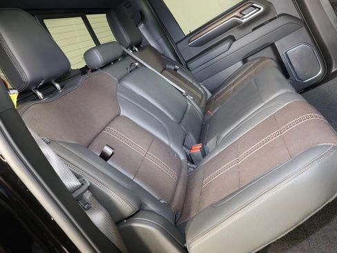 Used 2024 Chevrolet Silverado 2500 High Country w/ High Country Premium Package AWD/4WD image 44