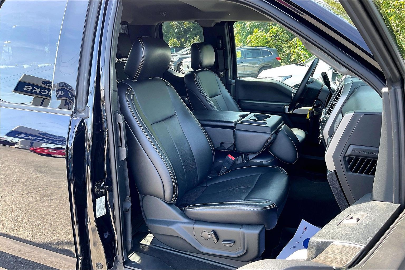 Used 2021 Ford F350 Lariat w/ Chrome Package AWD/4WD image 7