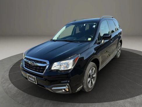Used 2017 Subaru Forester 2.5i Premium AWD/4WD image 12