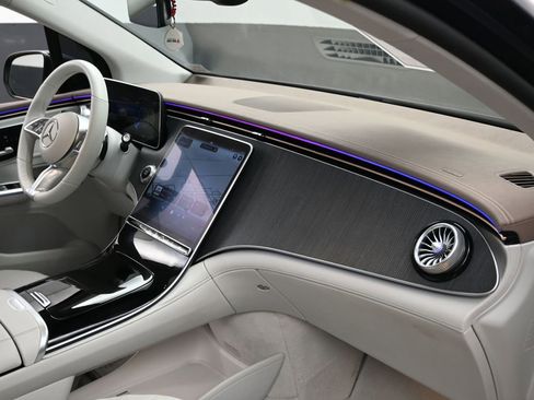 Used 2023 Mercedes-Benz EQE 350+ 4MATIC SUV w/ Exclusive Trim Package image 40