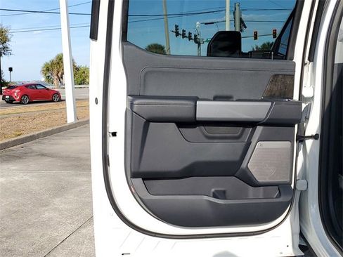 Used 2024 Ford F250 Lariat w/ Lariat Ultimate Package image 12
