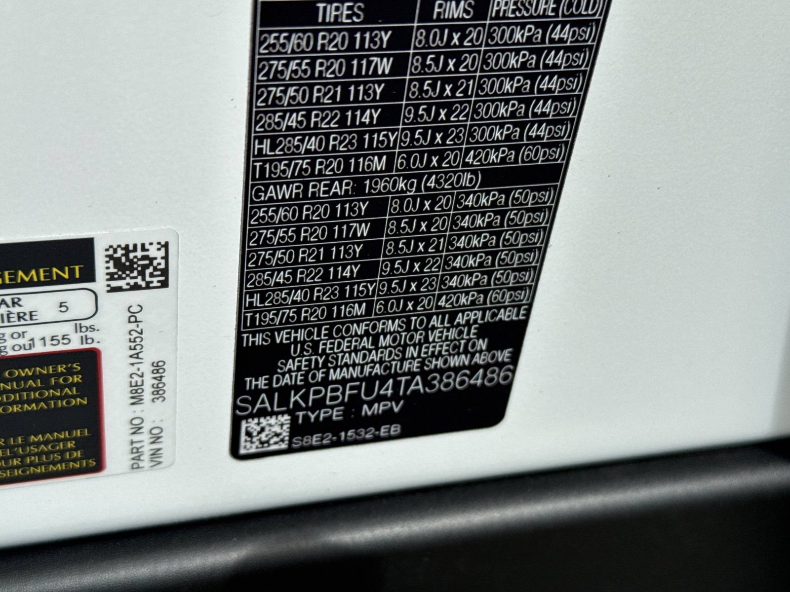 New 2026 Land Rover Range Rover Long Wheelbase SE AWD/4WD image 28