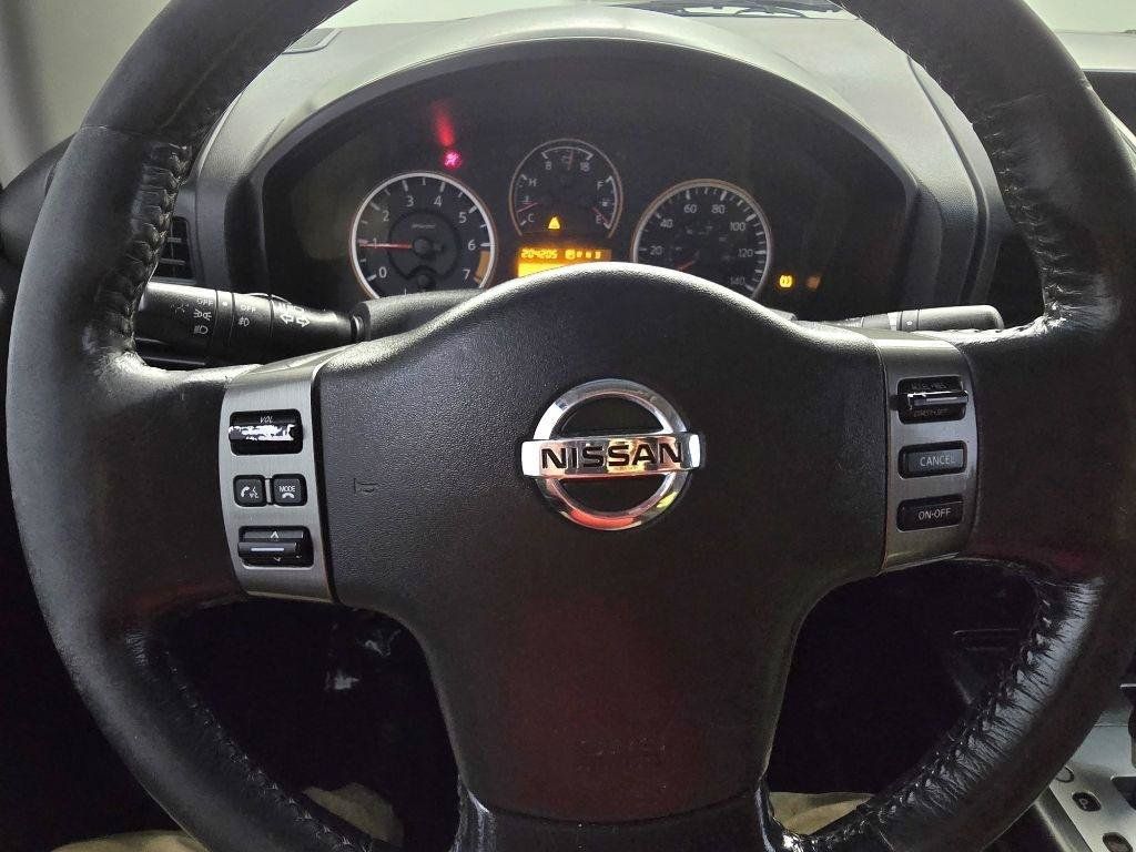 Used 2012 Nissan Titan SV RWD image 21