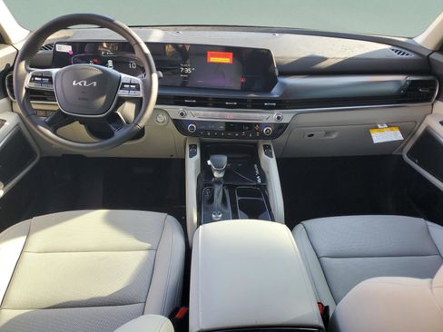 New 2025 Kia Telluride S image 9