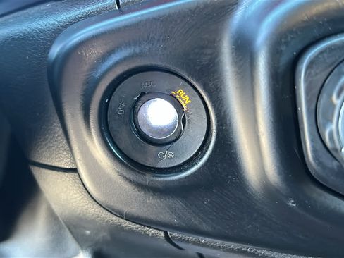 Used 2020 Jeep Wrangler Rubicon w/ Cold Weather Group AWD/4WD image 17