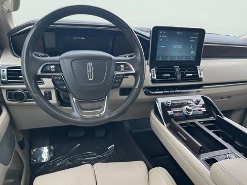 Used 2021 Lincoln Navigator L Reserve w/ Luxury Package AWD/4WD image 18