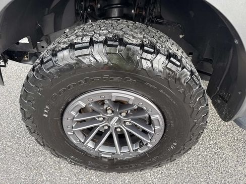 Used 2020 Ford F150 Raptor w/ Equipment Group 802A Luxury AWD/4WD image 12