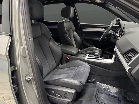 Used 2023 Audi Q5 e Prestige w/ Prestige Package image 31