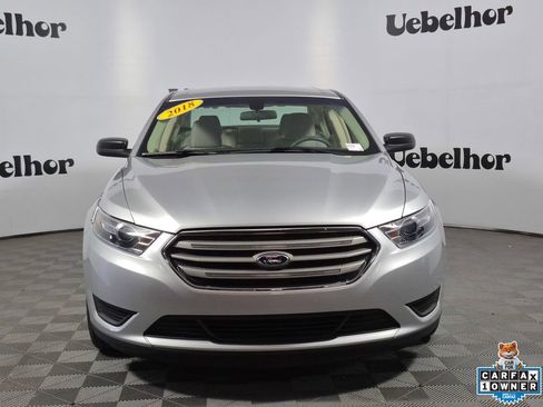 Used 2018 Ford Taurus SE FWD image 2