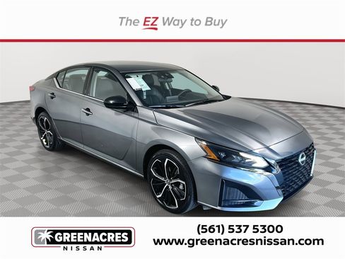 Certified 2025 Nissan Altima 2.5 SR image 1