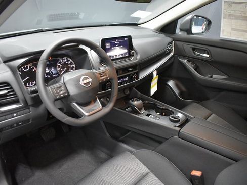 New 2026 Nissan Rogue SV image 4