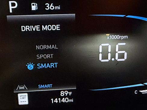 Used 2026 Hyundai Elantra Sport image 33