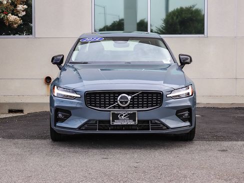 Used 2024 Volvo S60 B5 Plus AWD/4WD image 2
