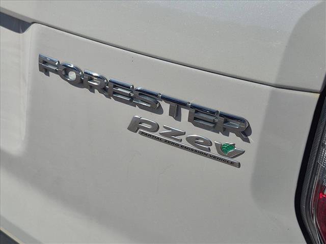 Used 2014 Subaru Forester 2.5i Premium w/ All-Weather Package AWD/4WD image 12