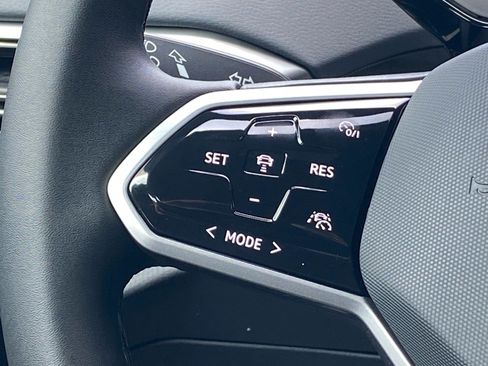 Certified 2023 Volkswagen ID.4 Pro S AWD/4WD image 8