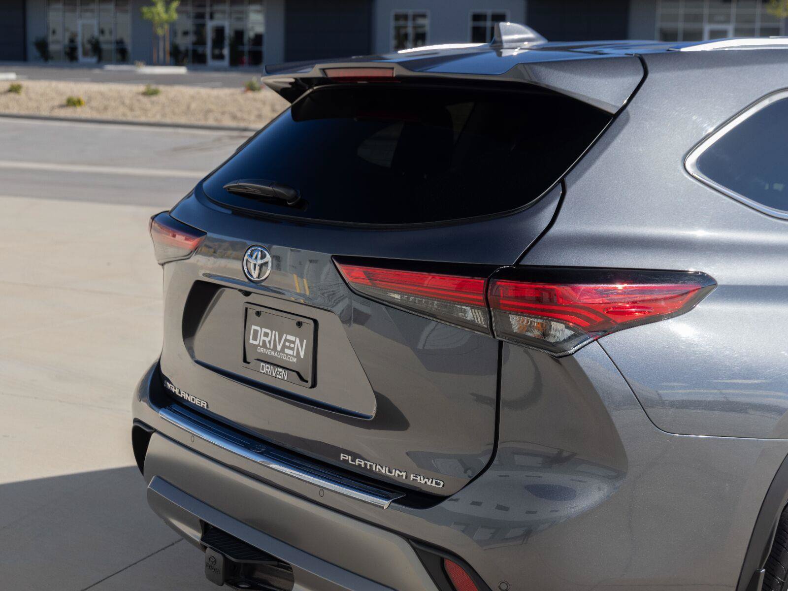Used 2022 Toyota Highlander Platinum AWD/4WD image 10