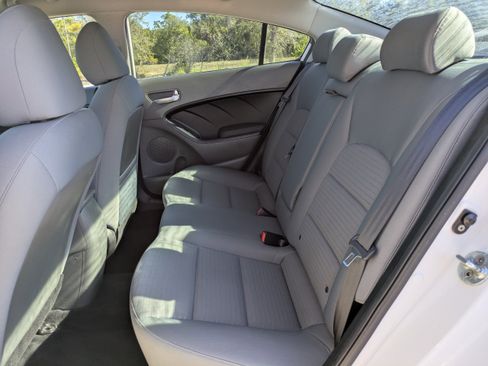 Certified 2017 Kia Forte LX w/ LX Popular Package image 16