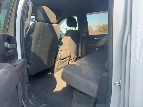 Used 2020 Chevrolet Silverado 2500 Custom w/ Custom Value Package image 9