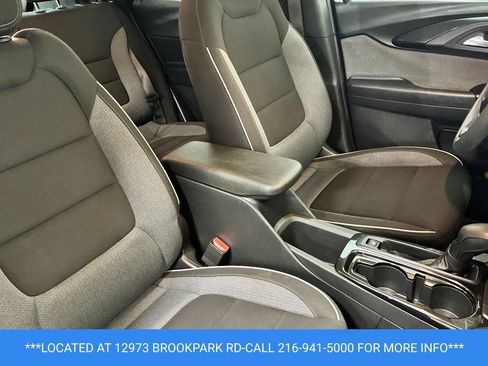 Used 2023 Chevrolet TrailBlazer LS FWD image 21
