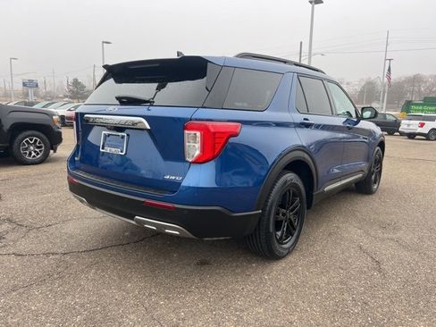 Certified 2022 Ford Explorer XLT w/ Equipment Group 202A image 4