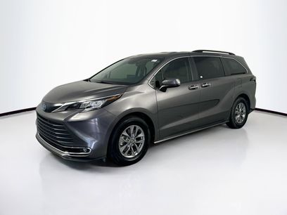 Used 2022 Toyota Sienna XLE w/ XLE Plus Package