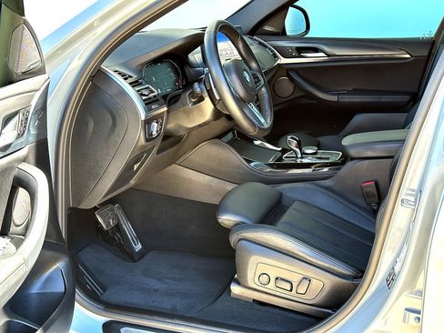 Certified 2025 BMW X4 xDrive30i w/ Premium Package image 12