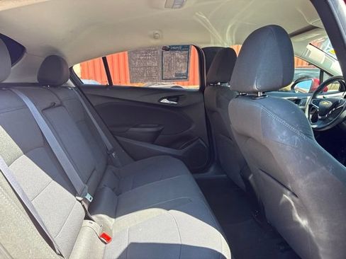 Used 2017 Chevrolet Cruze LT w/ Convenience Package FWD image 15