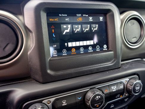 Used 2023 Jeep Wrangler Sport AWD/4WD image 21